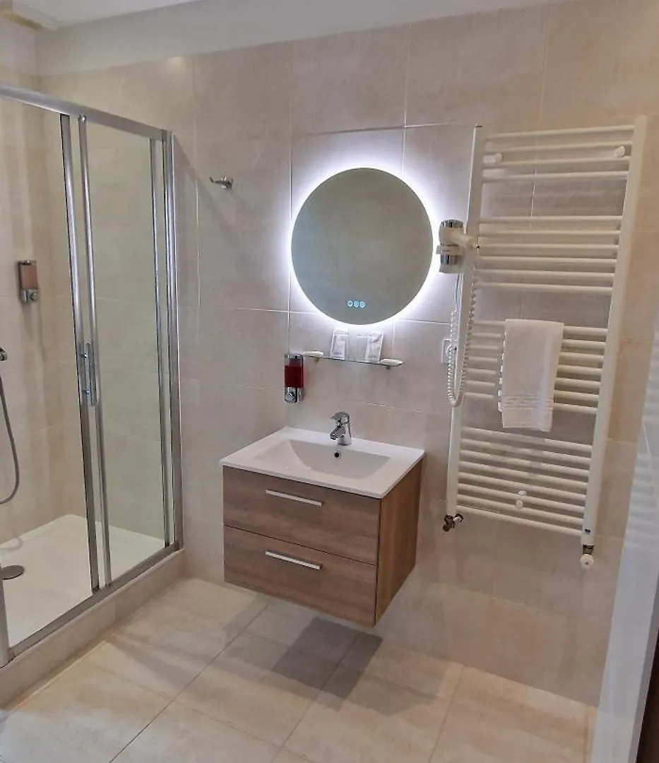 Hotel Le Bellevue Guer